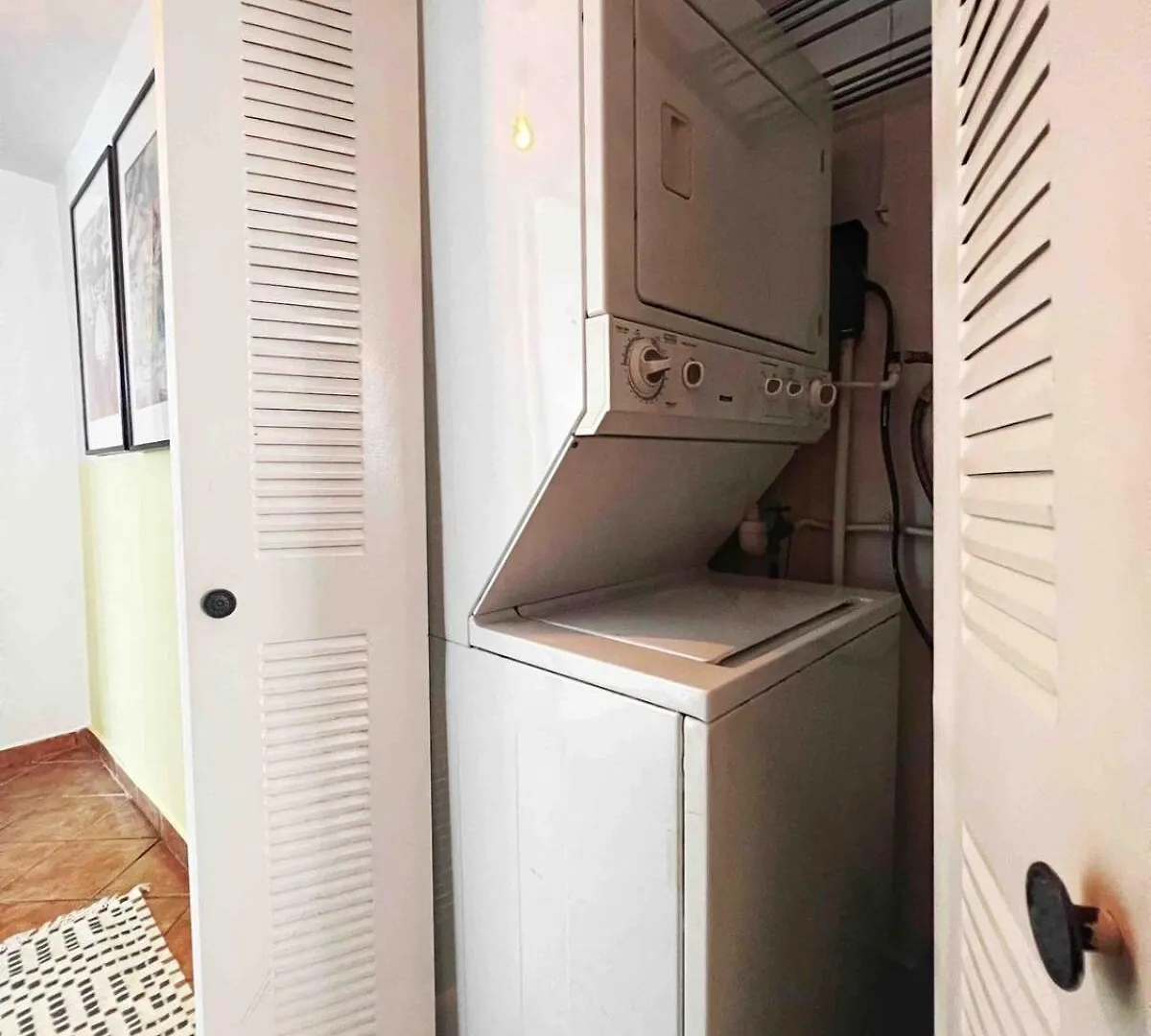 Stunning 2Br Home W Parking - Walk To Beach! San Juan Apartamento
